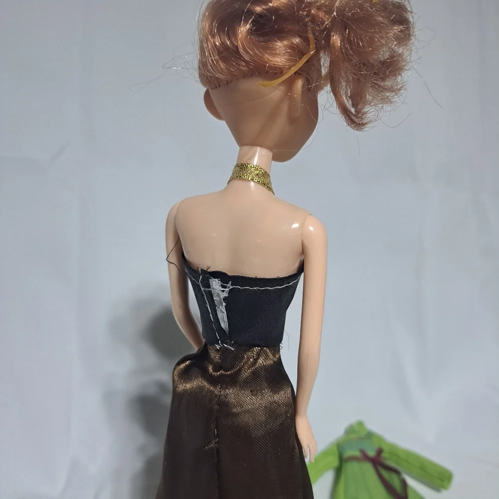 Disney Frozen Anna Doll With Black Dress &‎ Green Nightgown